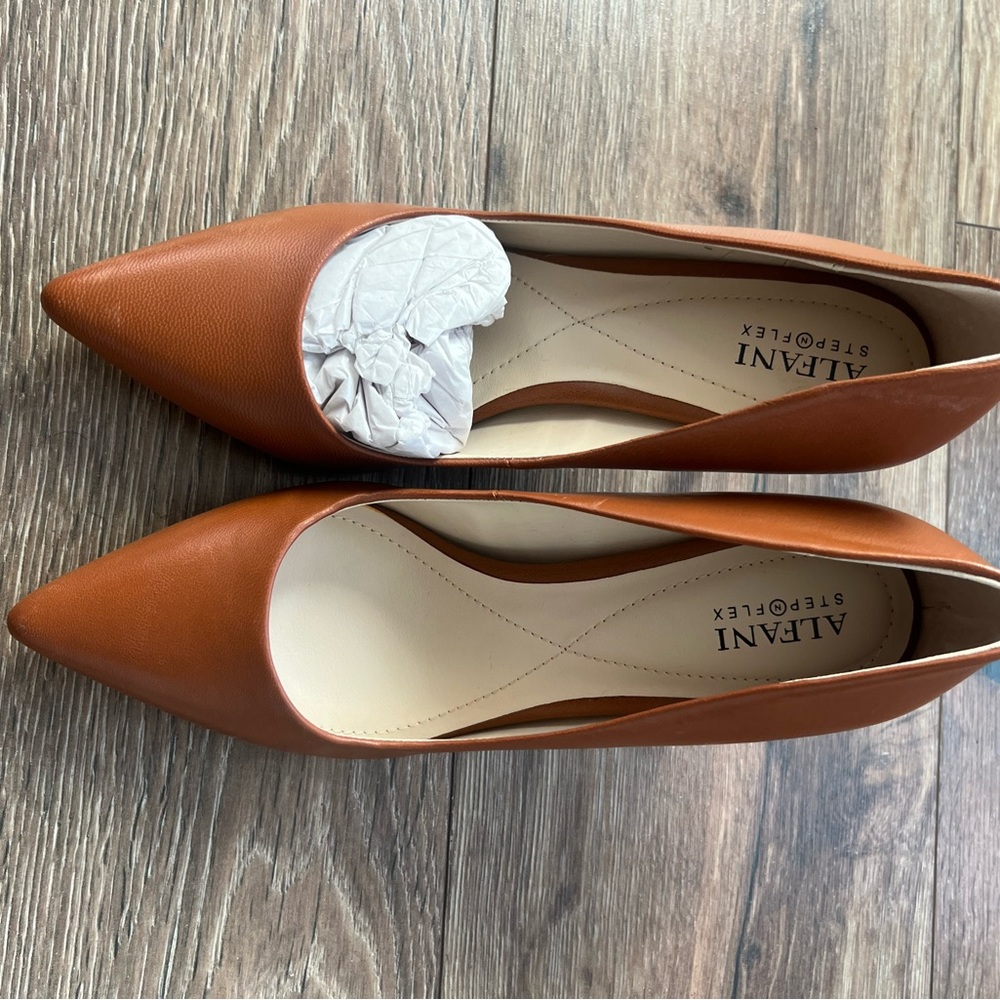 Alfani Women's Tan Pointed Toe Flats